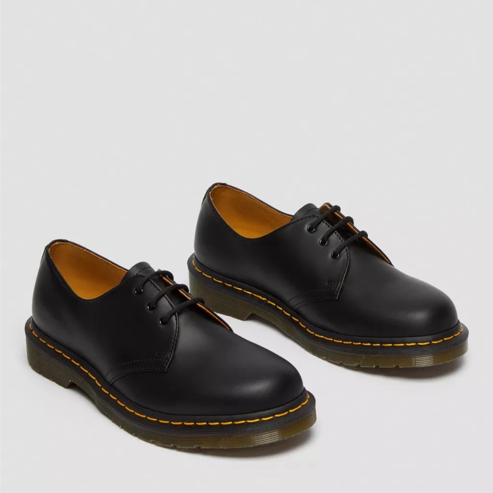 Men’s Dr. Martens - Original Oxfords